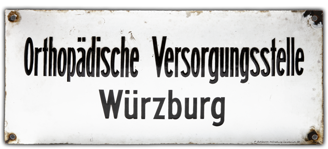 Historisches Original-Emailleschild mit Aufschrift Orthopädische Versorgungsstelle Würzburg mit Verwitterungsspuren